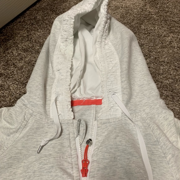 Lululemon Movement jacket sz 4 - Picture 3 of 7